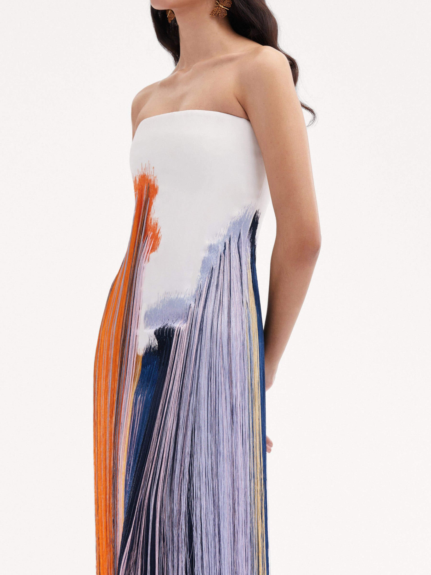 Vestido de Coquetel com Franjas  Abstratas